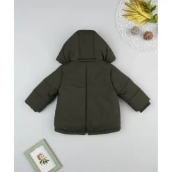 Abrigo acolchado verde con pelo sintético para niño
