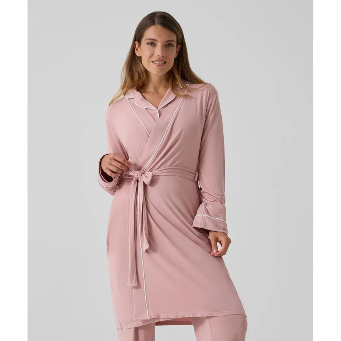 Bata premamá rosa empolvado