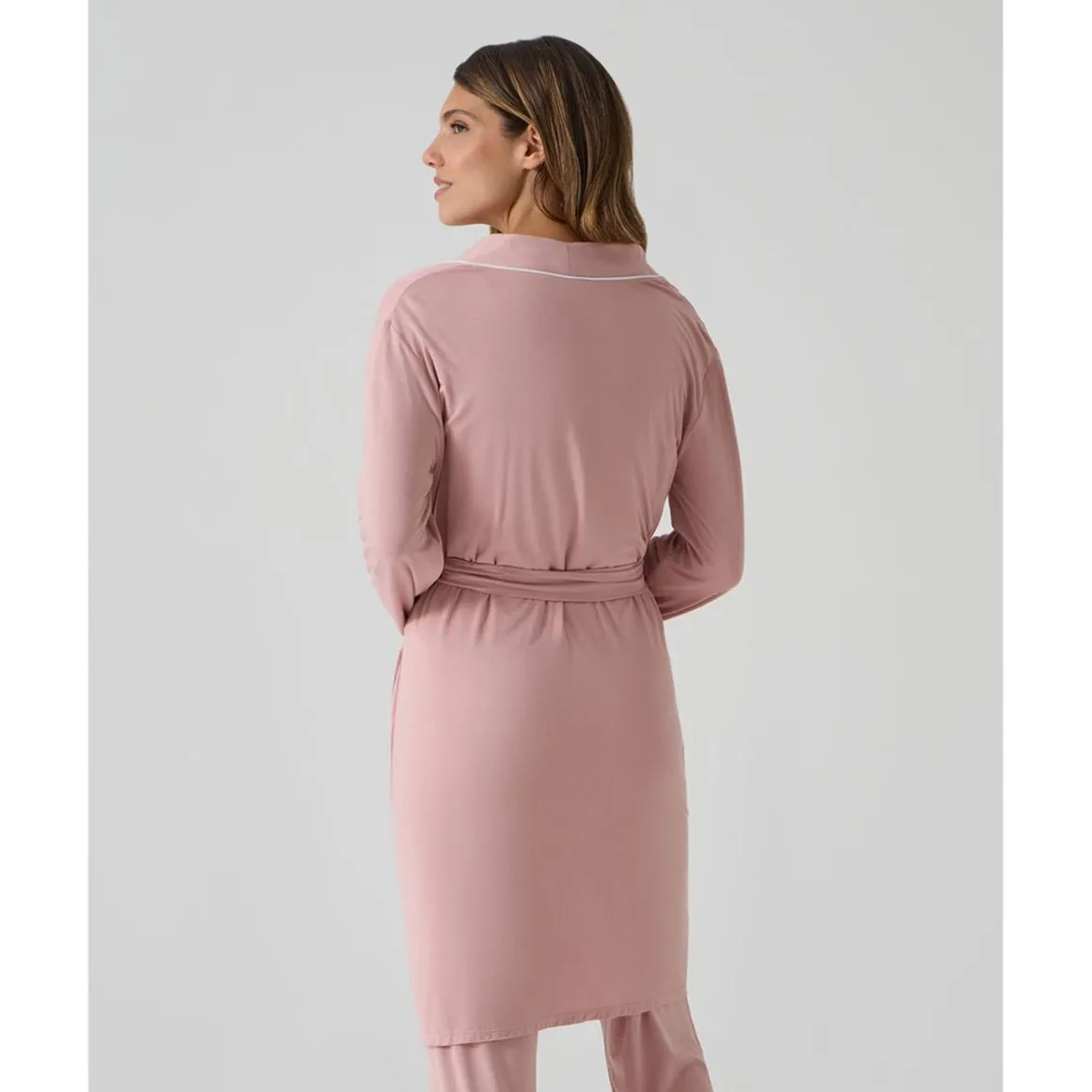 Bata premamá rosa empolvado