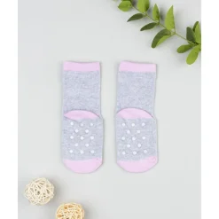 Calcetines antideslizantes niña gris con gatito