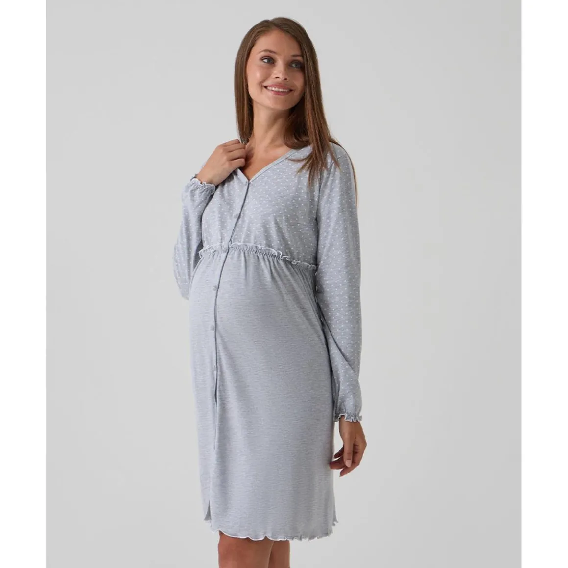 Camisa de noche premamá gris con lunares y volantes