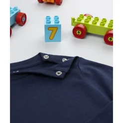 Camiseta azul marino de manga larga para niño