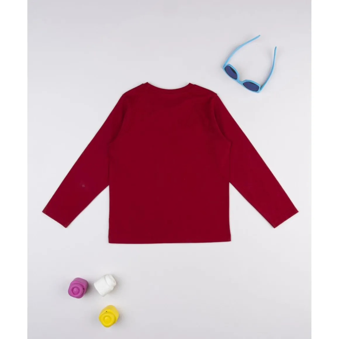Camiseta burdeos estampada para niño