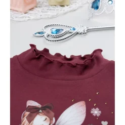 Camiseta cuello alto niña burdeos con hada