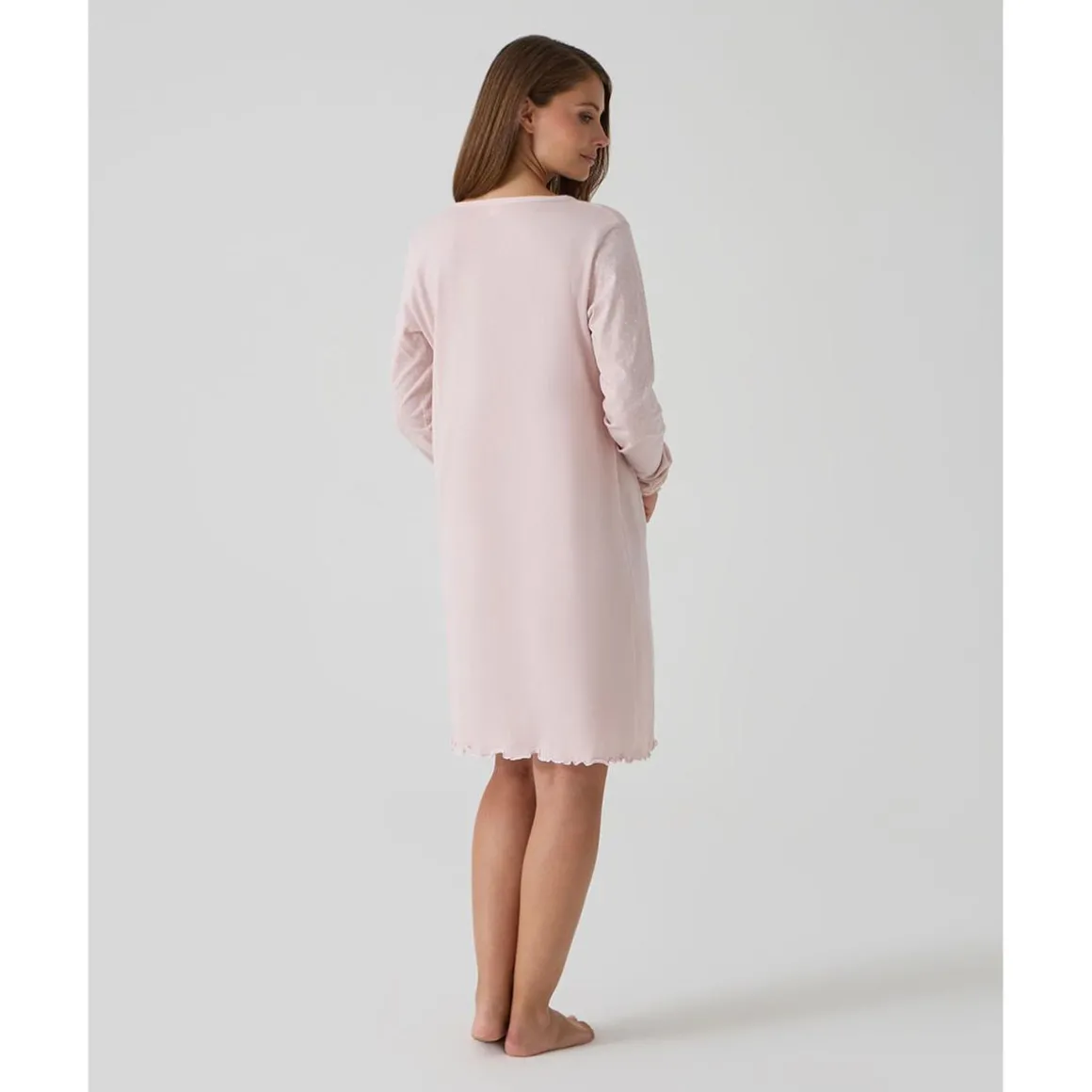 Camisón premamá rosa con volantes y lunares para embarazo y lactancia