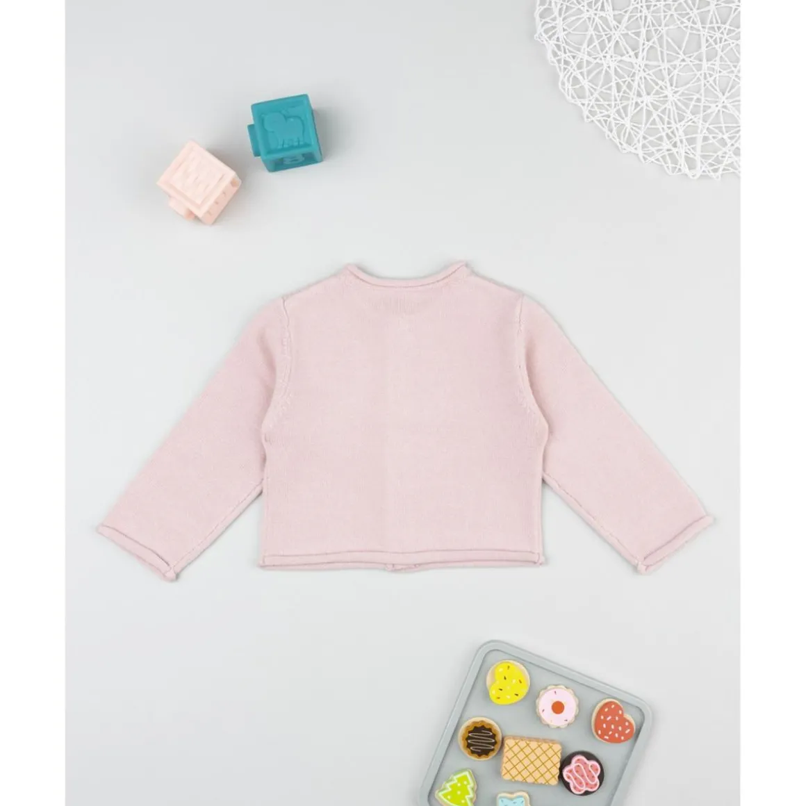 Cardigan rosa de punto con cuello redondo para niña