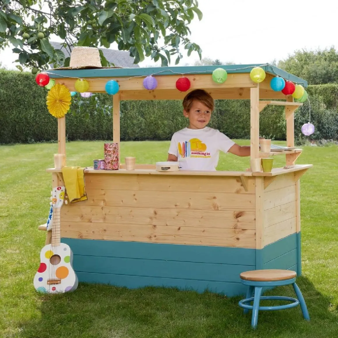 Caseta infantil de madera playa