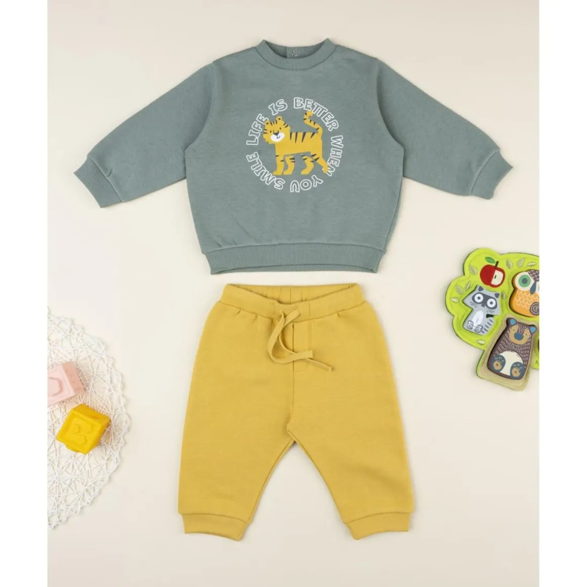 Conjunto jogging bebé verde y amarillo