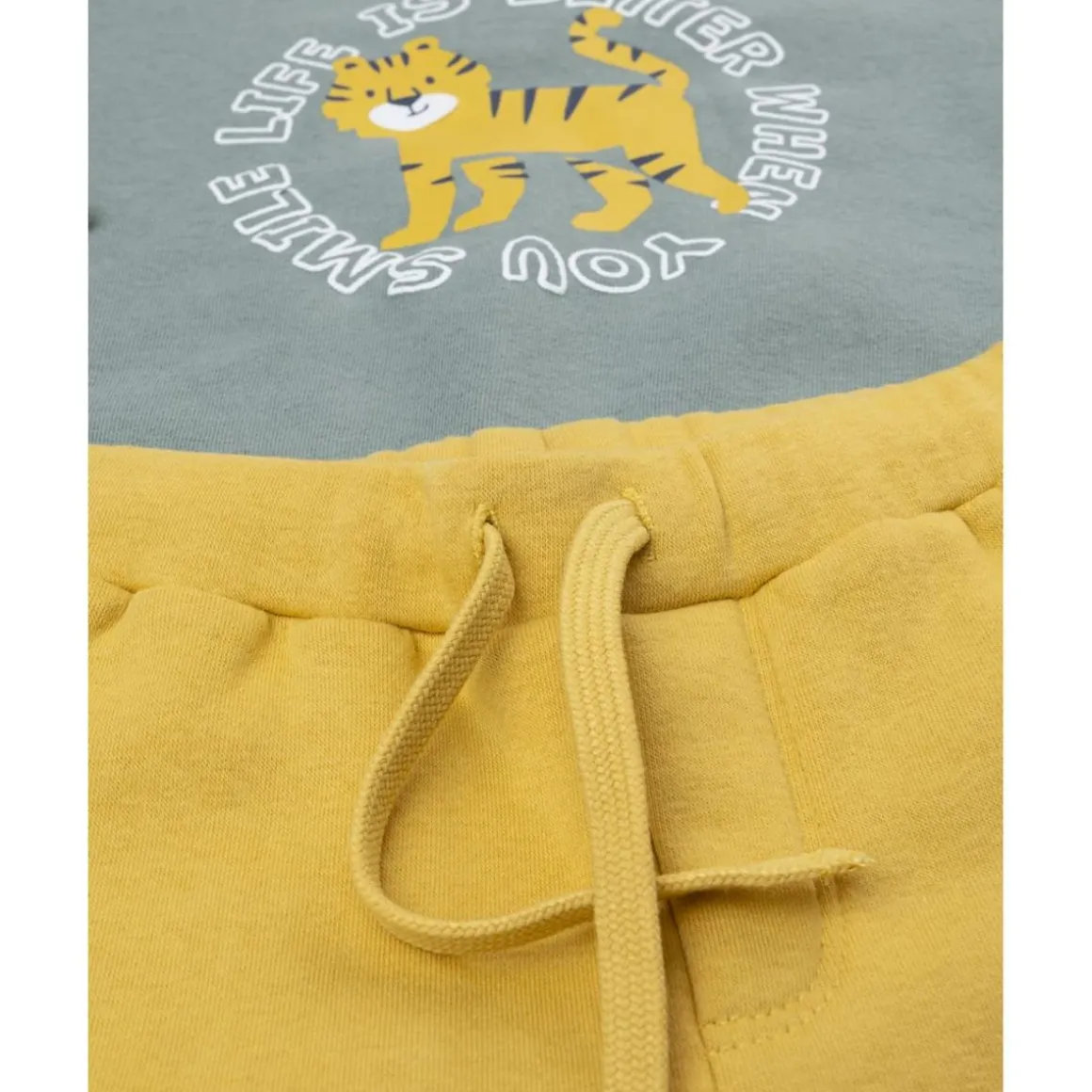 Conjunto jogging bebé verde y amarillo