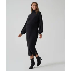 Conjunto premamá de punto negro con falda y jersey