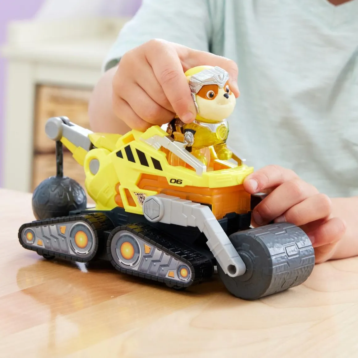 Energía - Patrulla Canina - Camión de construcción de juguete con figura de acción, luces y sonidos ㅤ