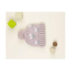 Gorro rosa con pompón y bordado para niña
