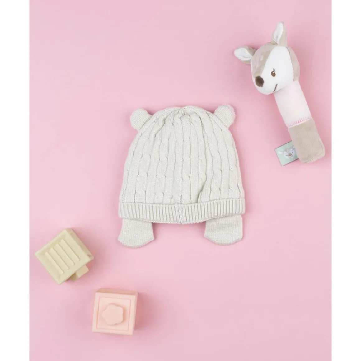 Gorro tricot beige con orejas