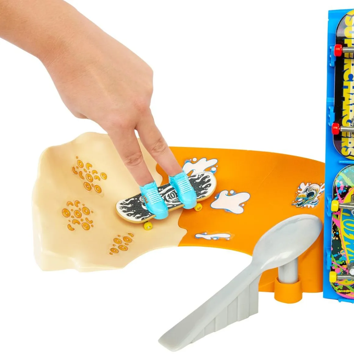 Hot Wheels - Skatepark miniatura con fingerboard exclusivo ㅤ