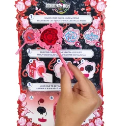 Monster High - Muñeca Skulltimate Draculaura con armario y accesorios