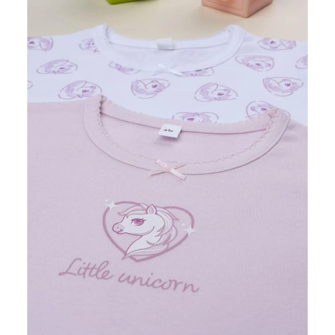 Pack 2 camisetas interiores de unicornios para niña