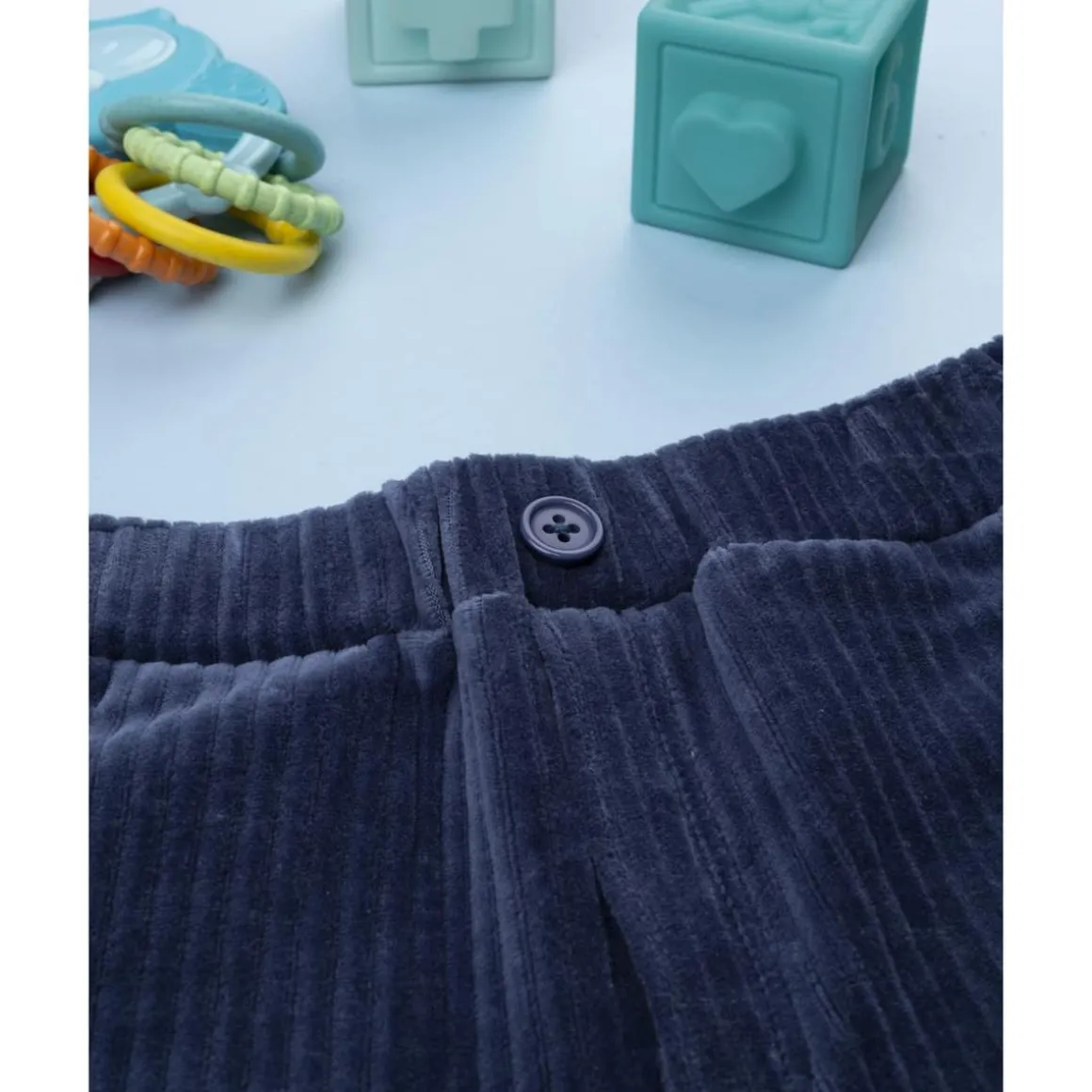 Pantalón de velour azul para niño