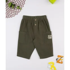 Pantalón niño verde con bolsillos cargo y oso
