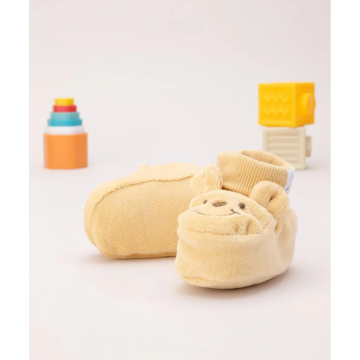 Patucos Amarillos para Bebé