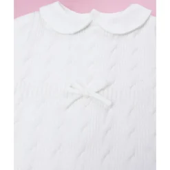 Pelele tricot blanco de niña con lazo